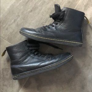 Dr.Martens Leyton